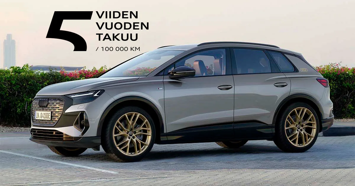 Audi Q4 e-tron parkkipaikalla.