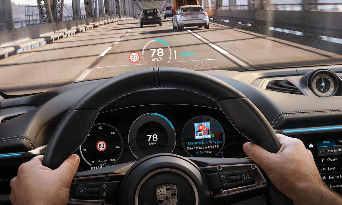 Macan - tuulilasinäyttö