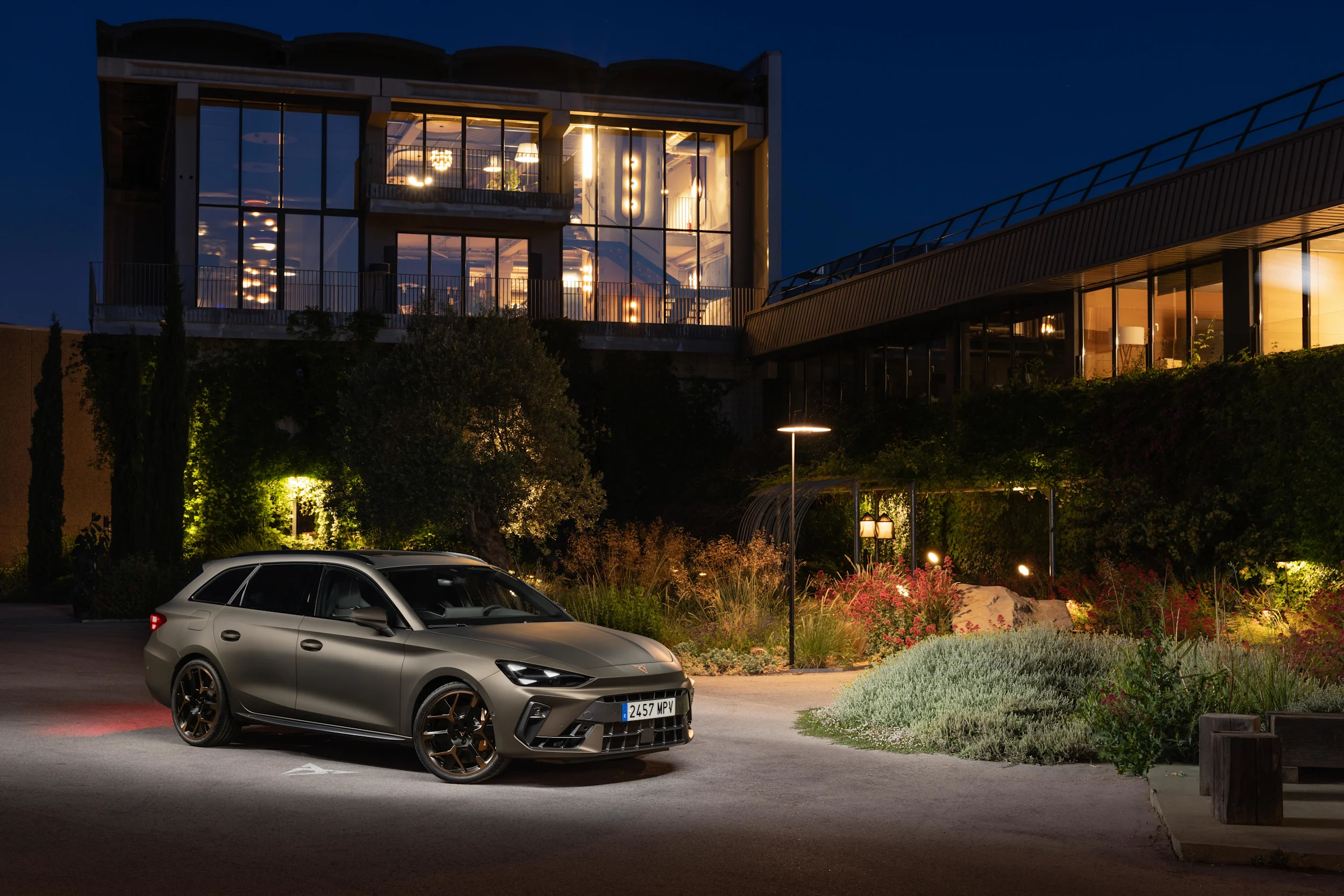 CUPRA LEON SP CENTURY BRONCE STATIC 006