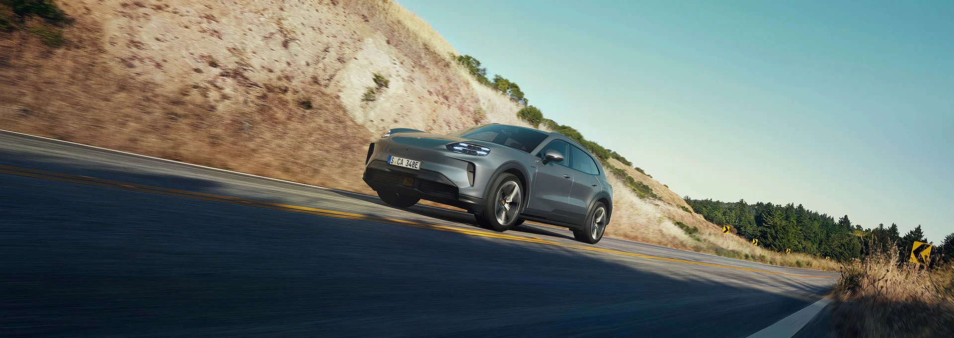 Nyt myynnissä! Täyssähköinen Porsche Cayenne