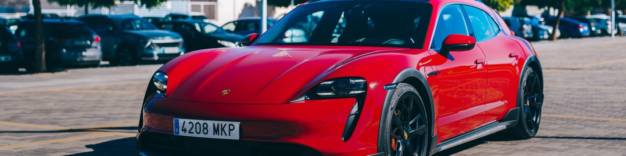 Porsche Taycan Vaihtoautot, uudet autot & esittelyautot