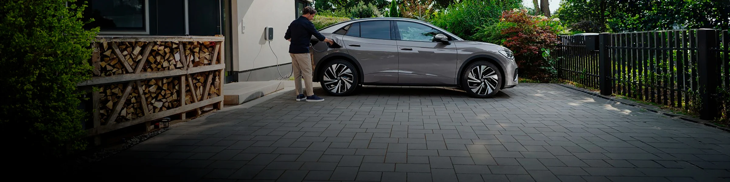 Huoleton tapa kokea täyssähköauto S ähköauton leasing   