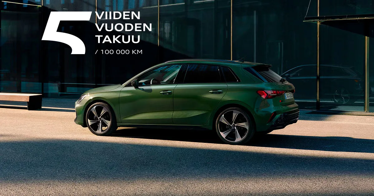 Audi A3 Sportback ikkunan edessä.