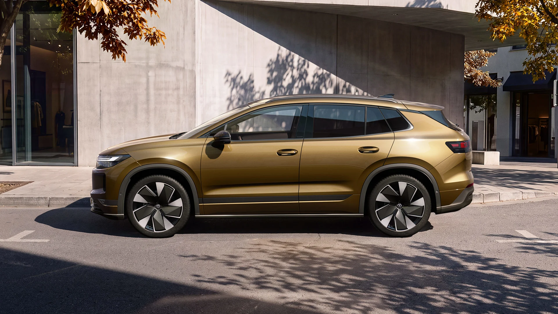 IDT0252 id-tiguan side-view-parking