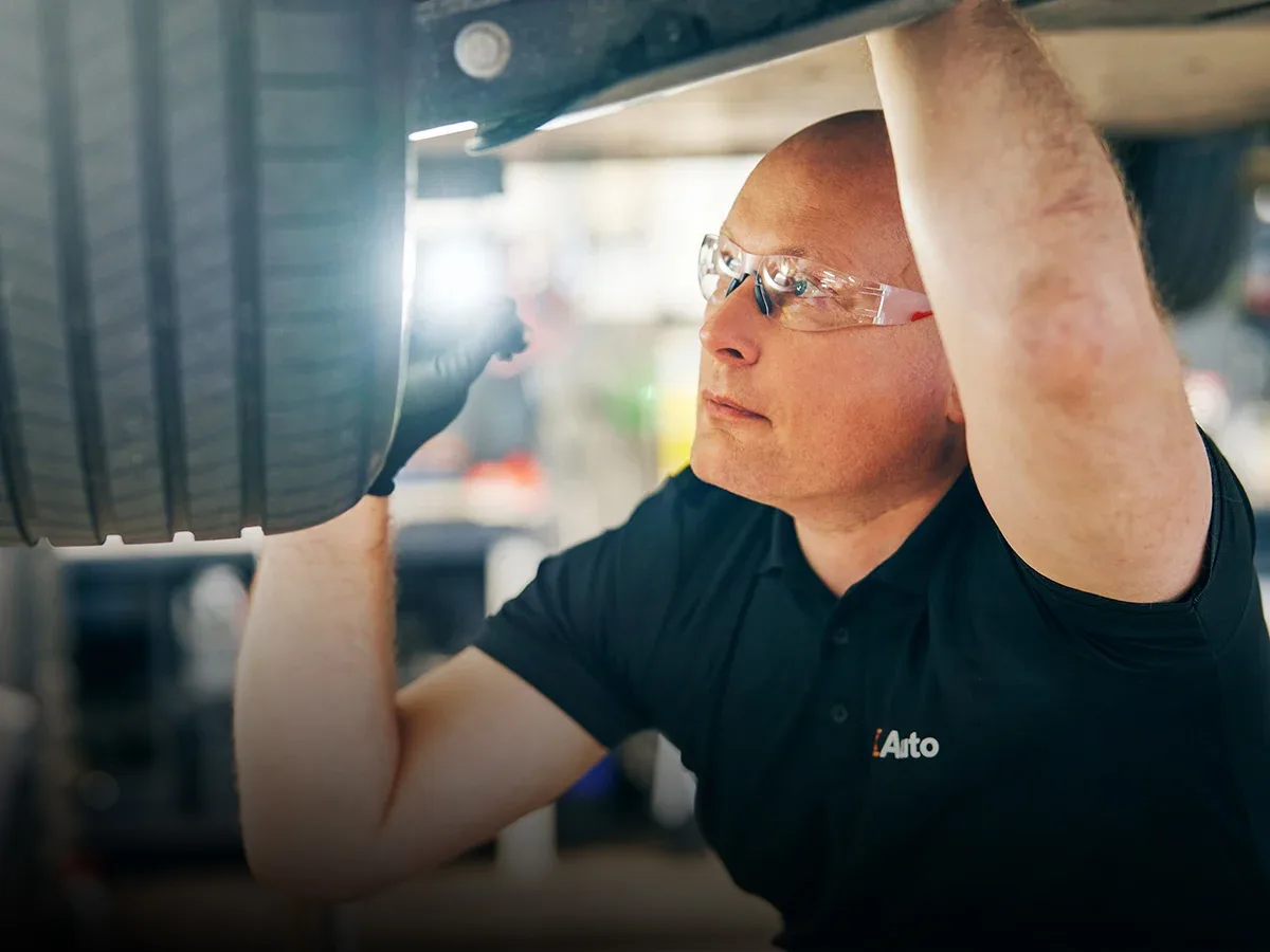 Vauriokorjaamo  Varaa maksuton auton vahinkotarkastus 