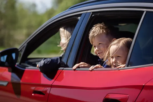 K-Auto brändikuva - Perhe kyydissä