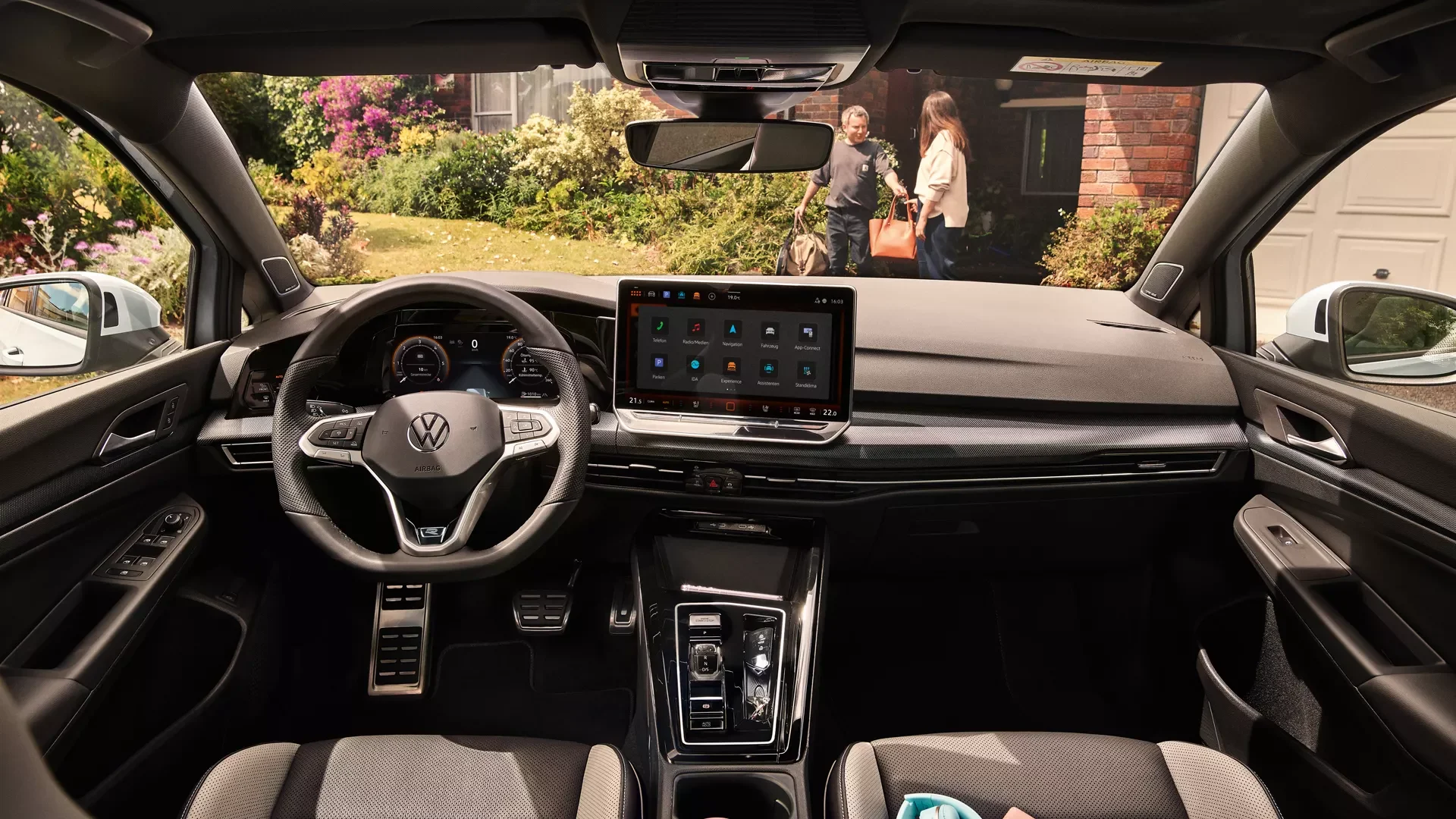 Uusi Volkswagen Golf - ohjaamo