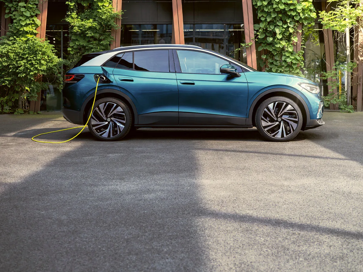 ID.4 Pure Elegance Erä autoja nopeaan toimitukseen – korko 1,99 % + kulut