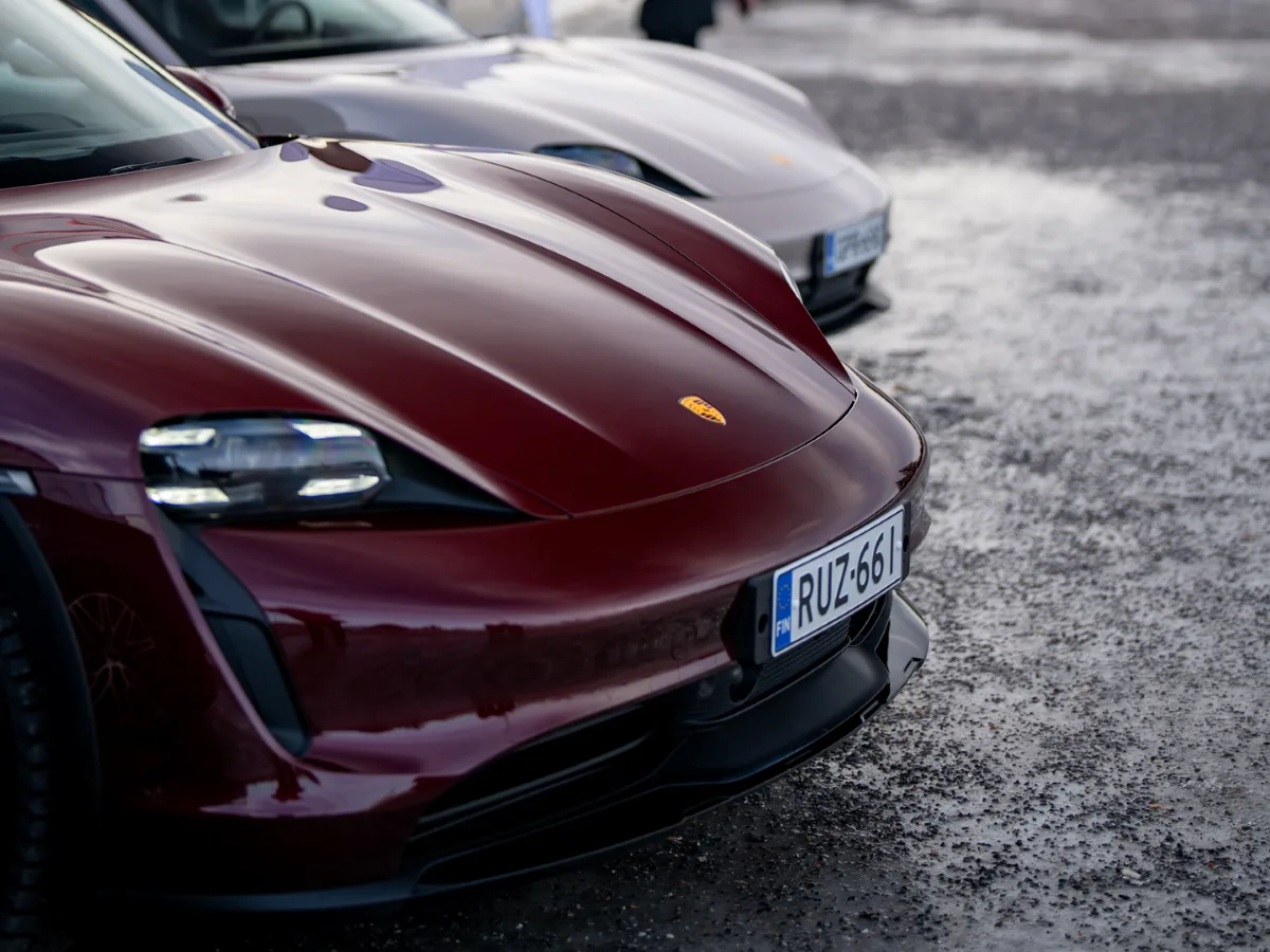 Porsche  Vaihtoautot, uudet autot & esittelyautot