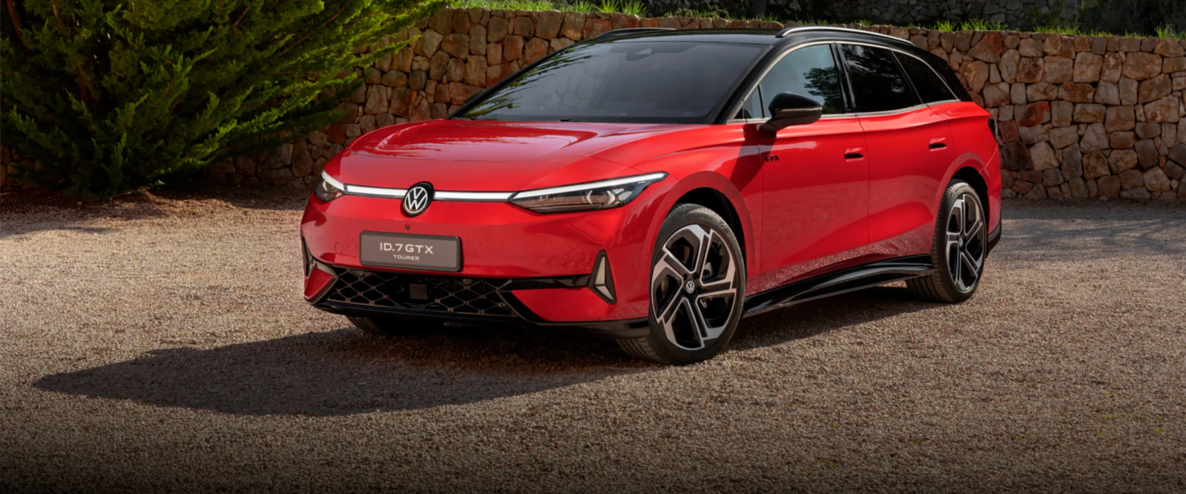 Volkswagen ID.7 ja ID.7 Tourer Uudistunut täyssähköauto alk. 50 590 € ja neliveto alk. 60 590 €