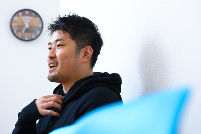 石井賢介さん 写真1