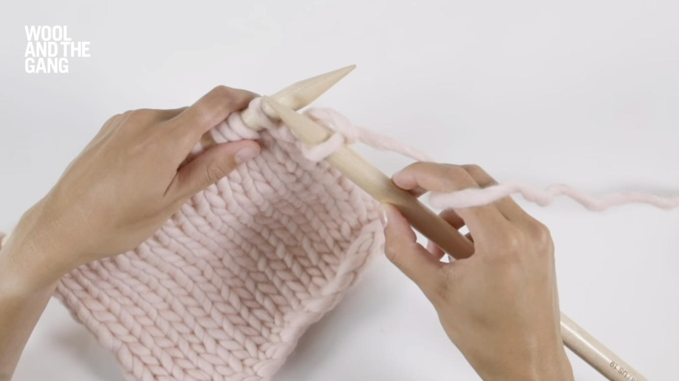 How-to-knit-stocking-stitch-step-2