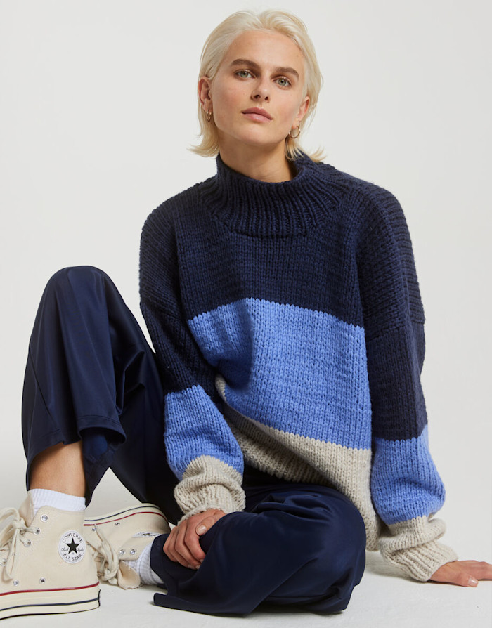 Play-Sweater BLC Sahara-Dust-Cornflower-Blue-Midnight-Blue 05 INDEX