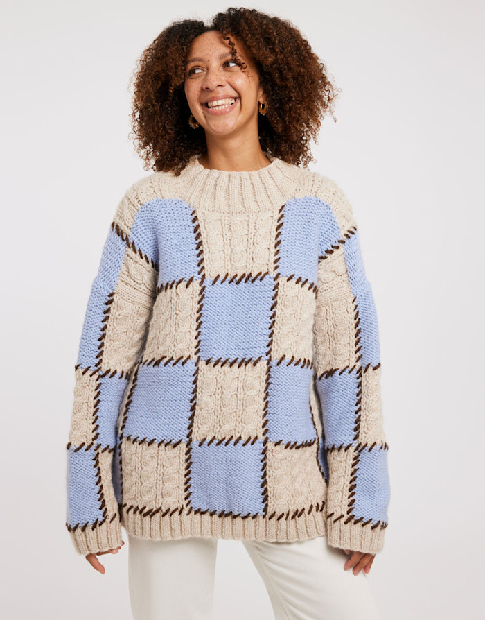 Love-Stories-Sweater AM Sahara-Dust Powder-Blue Esspresso-Brown 01 INDEX