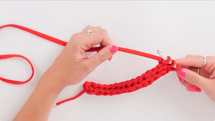 How to crochet i-cord - step 9