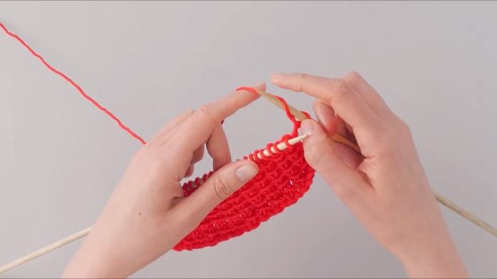 how to- knit mosaic slip stitch - step 3