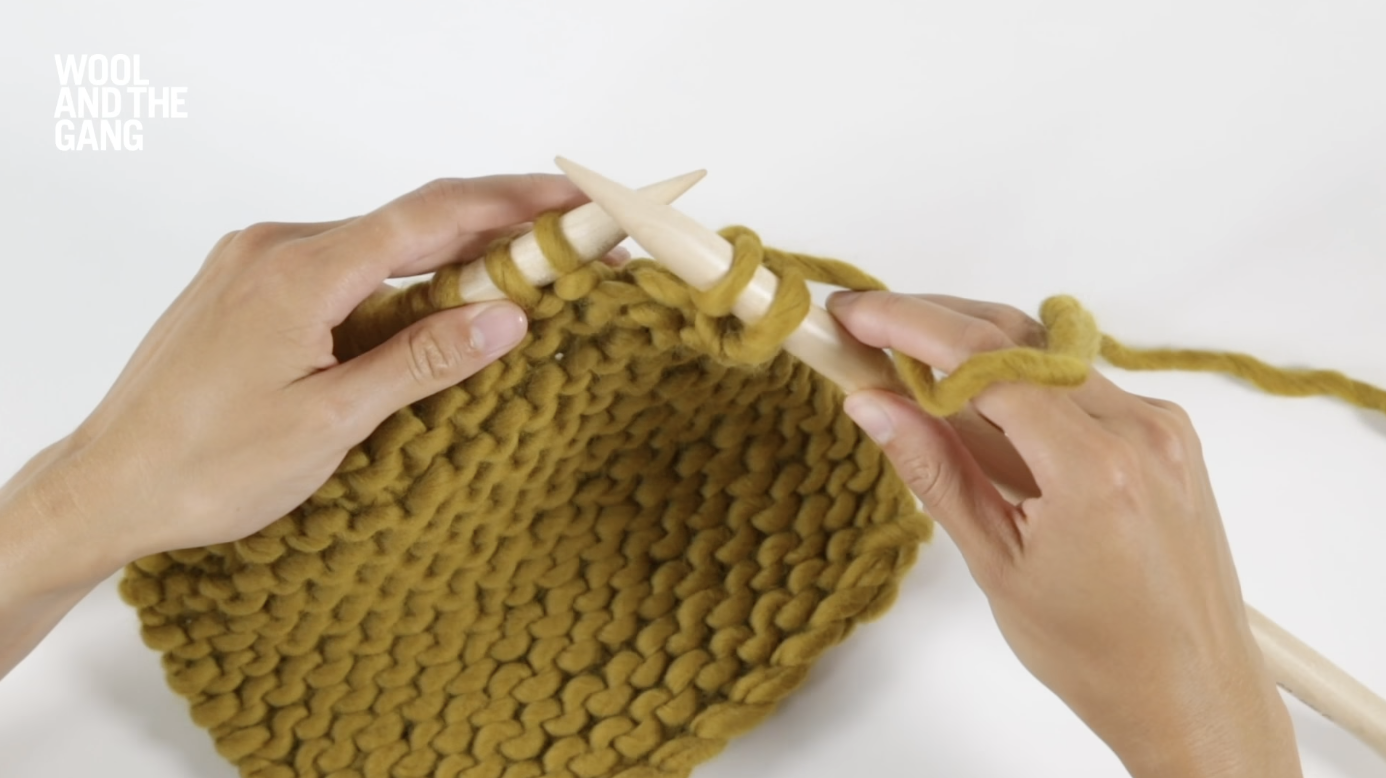 How-to-knit-casting-off-step-1