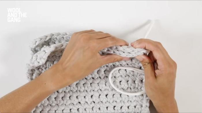How to Crochet Straight Stitch - Step 4