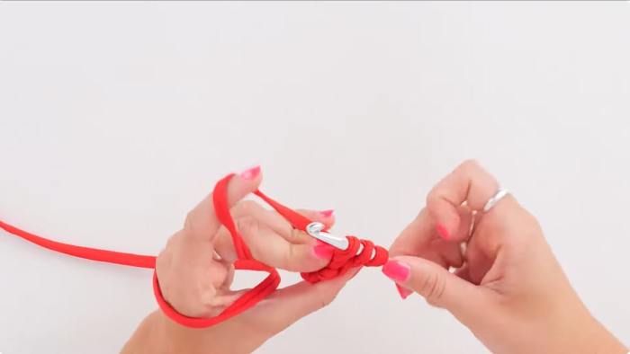 How to crochet i-cord - step 8