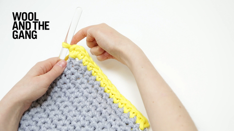 How-to-make-a-single-crochet-edge-trim-step-4