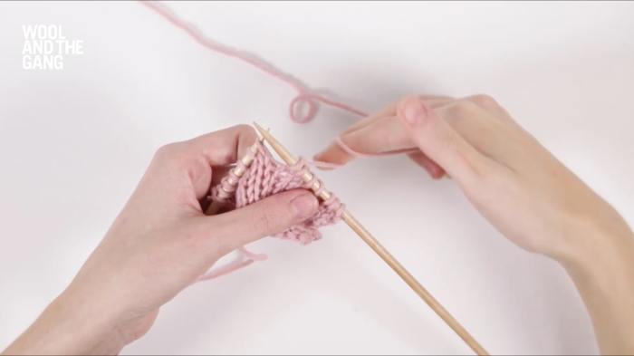 How To Knit: Buttonhole - Step 4