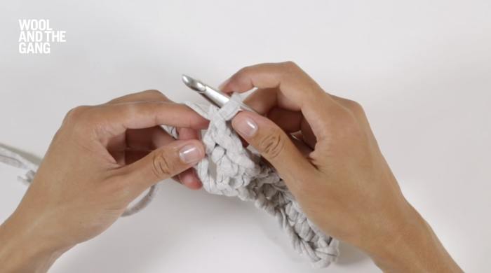 How-to-crochet-single-crochet-step-7