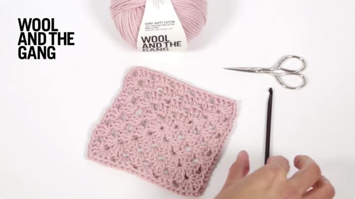 How to crochet: A basic Granny Square - Step 1