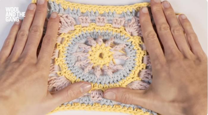 How to Crochet A Granny Square - Step 9