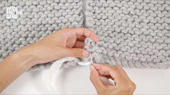 How to Knit A Vertical Invisible Seam - Step 4