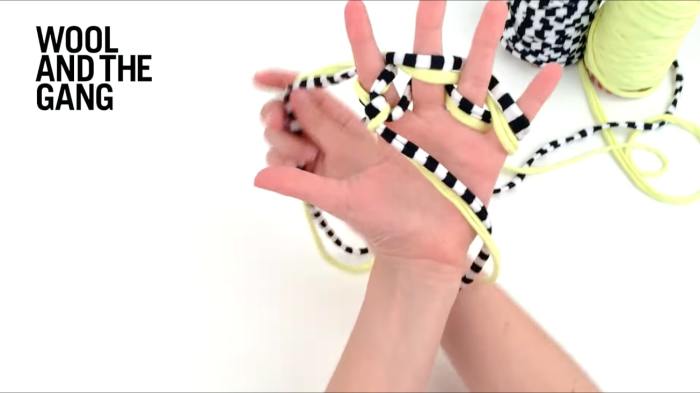 How to finger knit - step 2