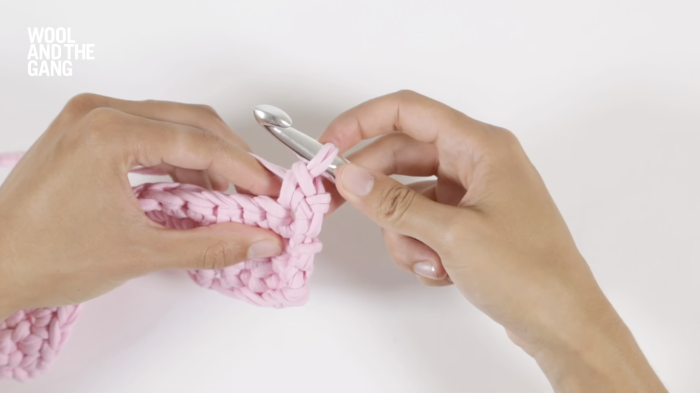 How-to-crochet-turning-chain-step-7