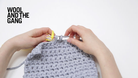 How-to-change-colour-in-crochet-step-6