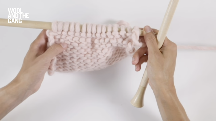 How-to-knit-stocking-stitch-step-4