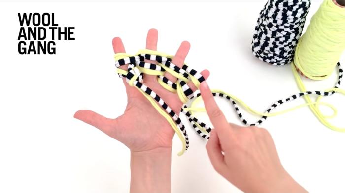 How to finger knit - step 3