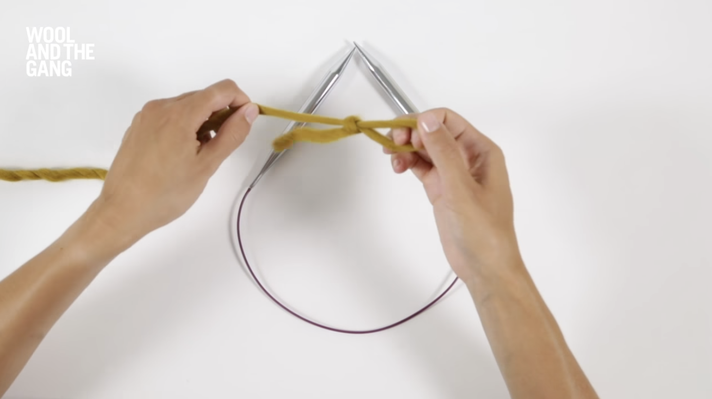 How-to-knit-flat-with-circular-needles-step-2