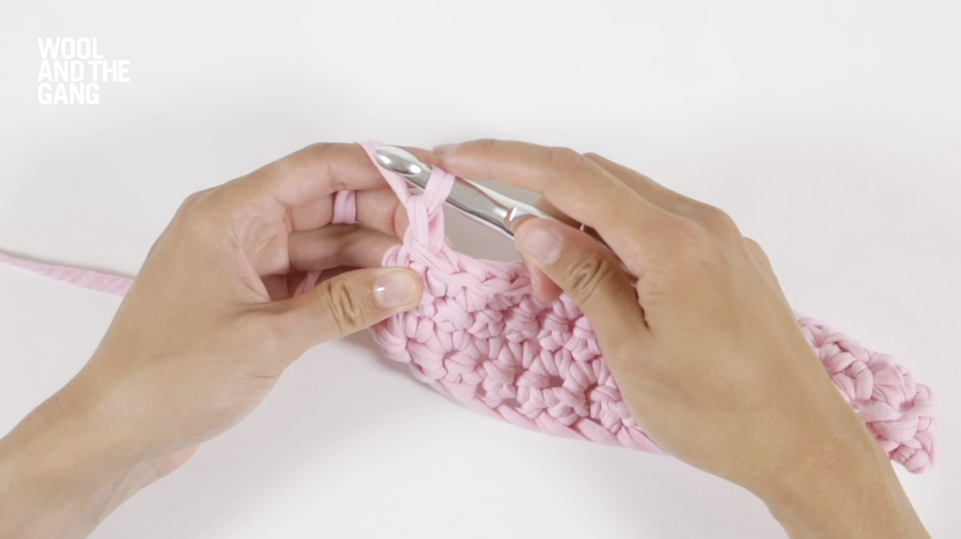 How-to-crochet-turning-chain-step-6