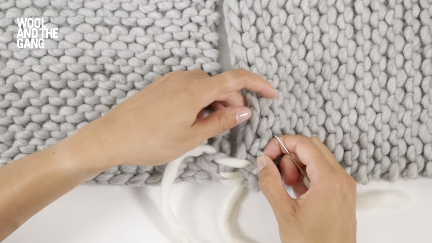 How to: knit a perpendicular invisible seam - Step 6