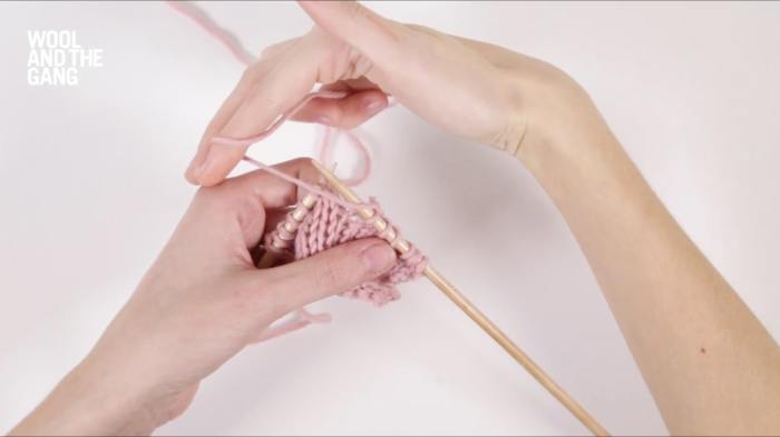 How To Knit: Buttonhole - Step 3