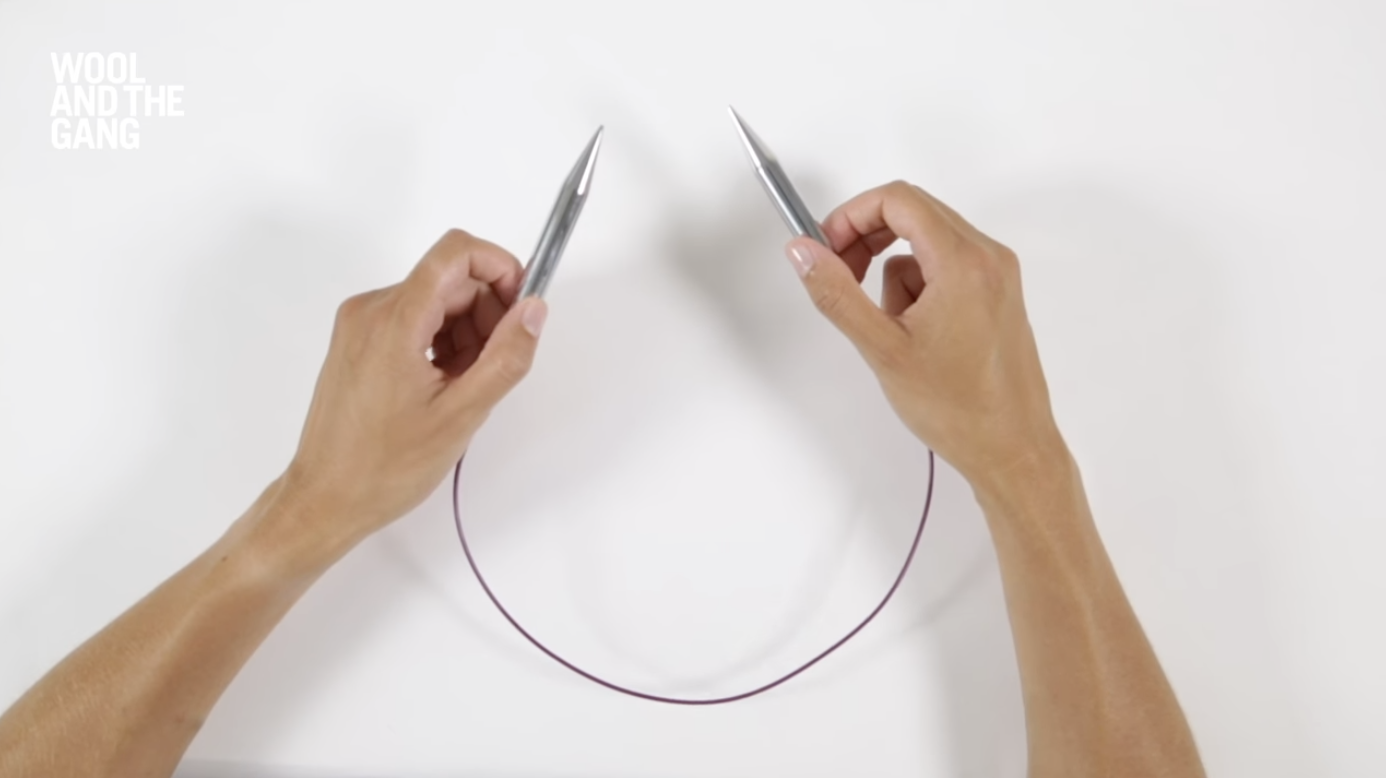 How to Knit: Knitting flat with circular needles 