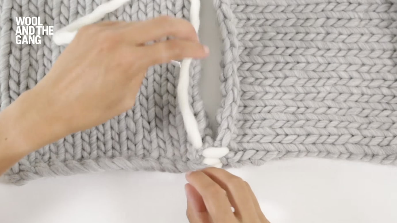 How to: knit a perpendicular invisible seam - Step 13