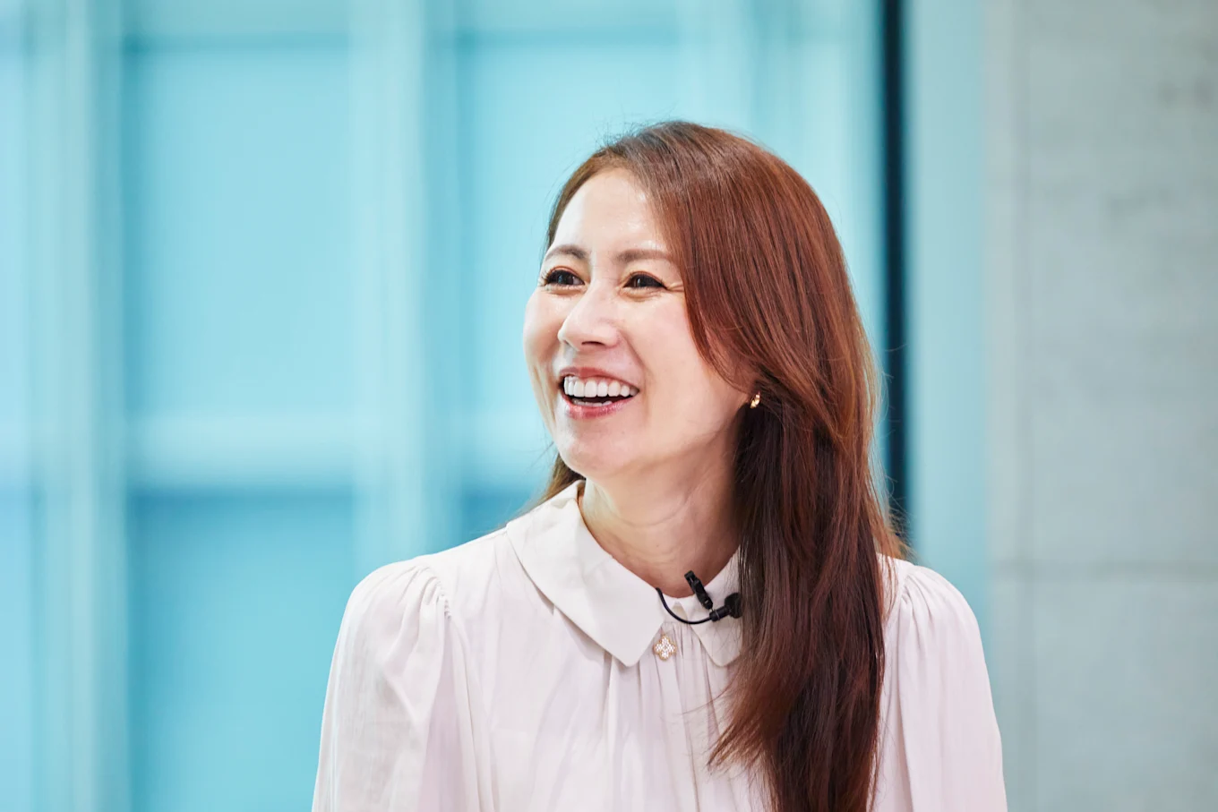 対談中、笑顔の堀井さん