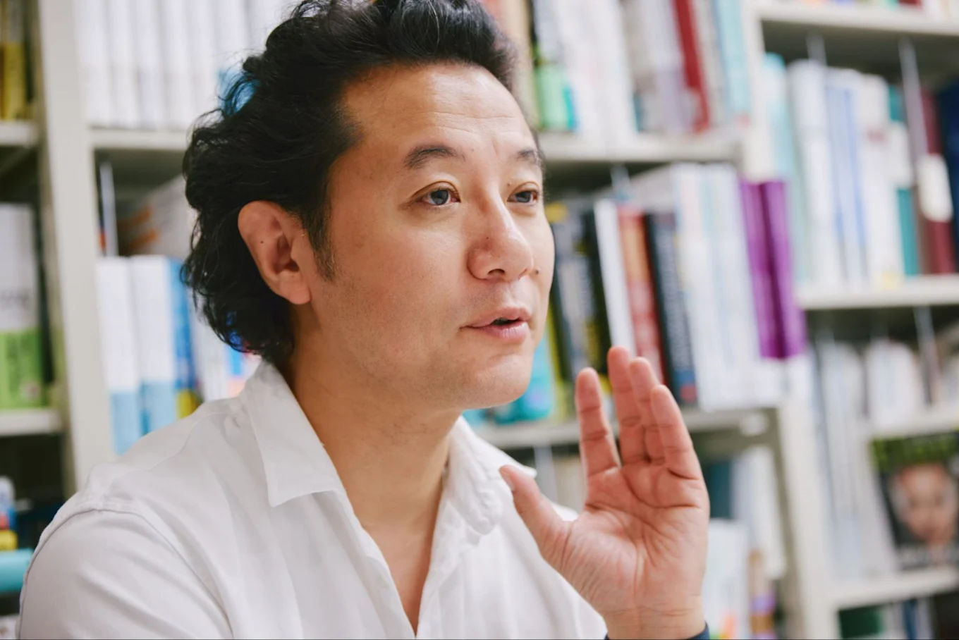 入山 章栄氏