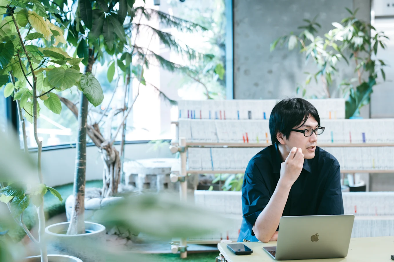 お話をする宇野さんの様子