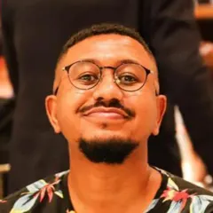 ジャファー アフメットの写真