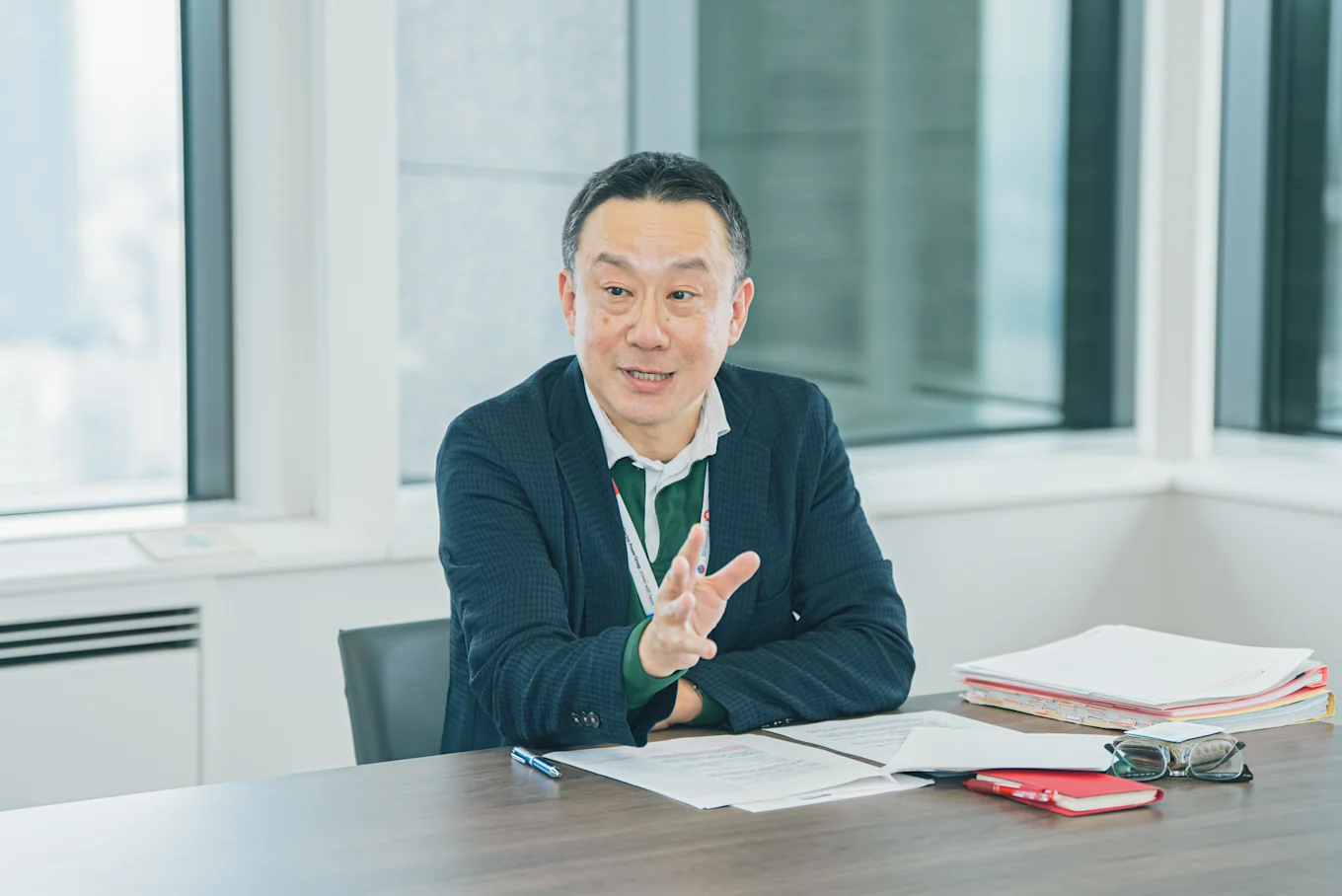 お話をする坂田さんの様子
