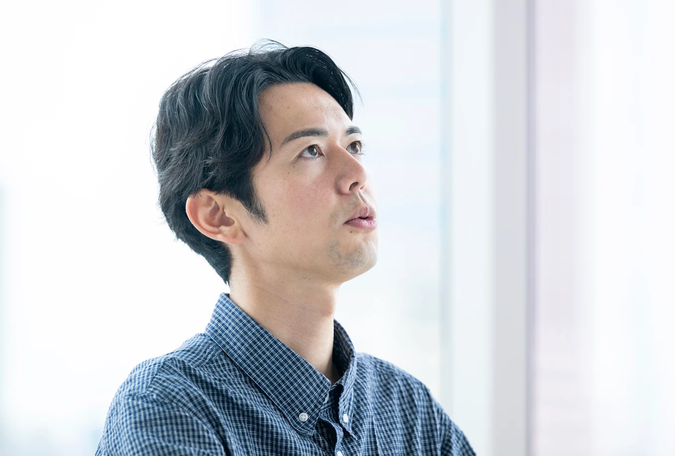 インタビューを受けるEXIT新野代表