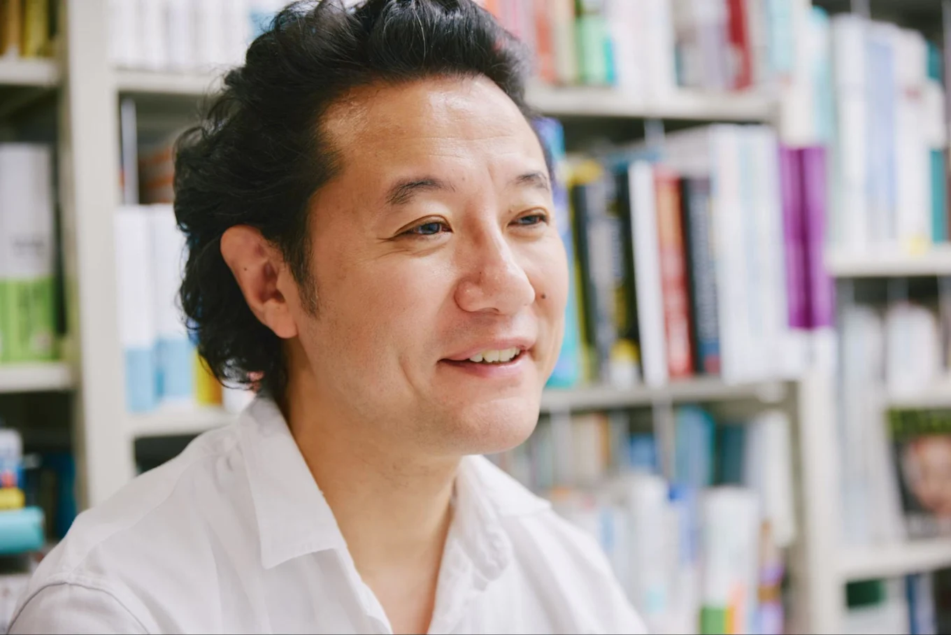 入山 章栄氏