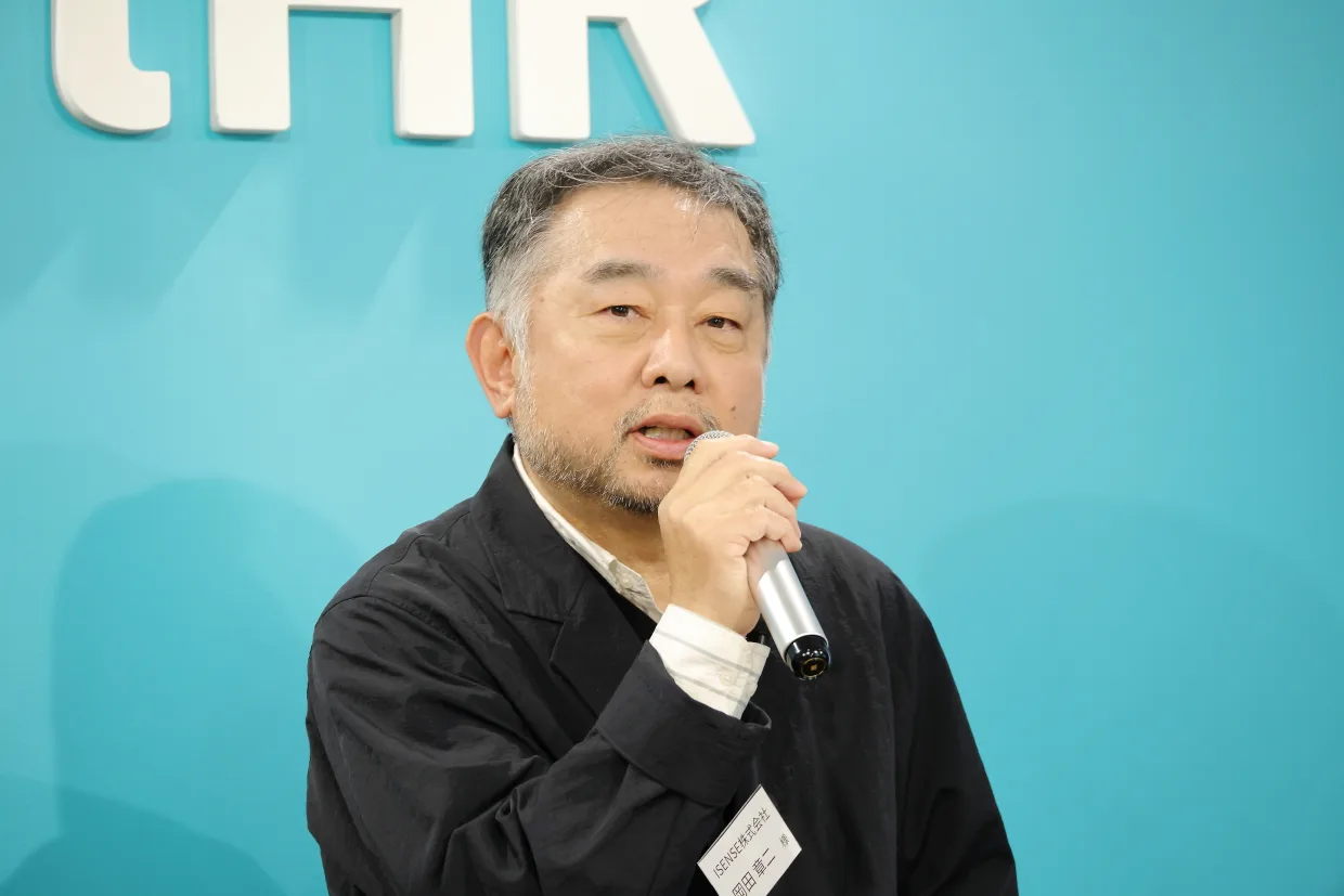 お話をする岡田さんの様子