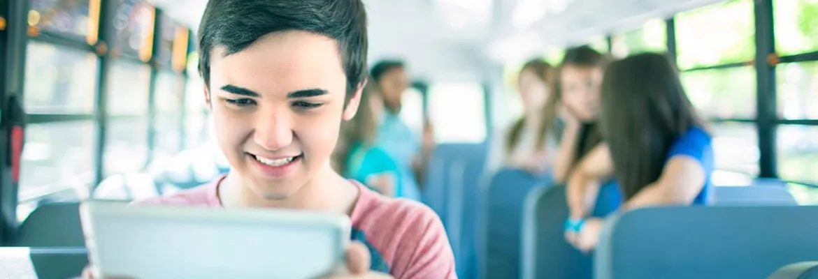 Guelph, Ontario bus students first to access mobile Wi-Fi