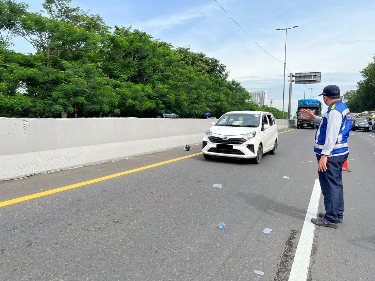 Kegiatan 1 Abad NU, Jasamarga Lakukan Pengaturan Lalu-Lintas Urai Kepadatan di Jalan Tol Surabaya-Gempol 